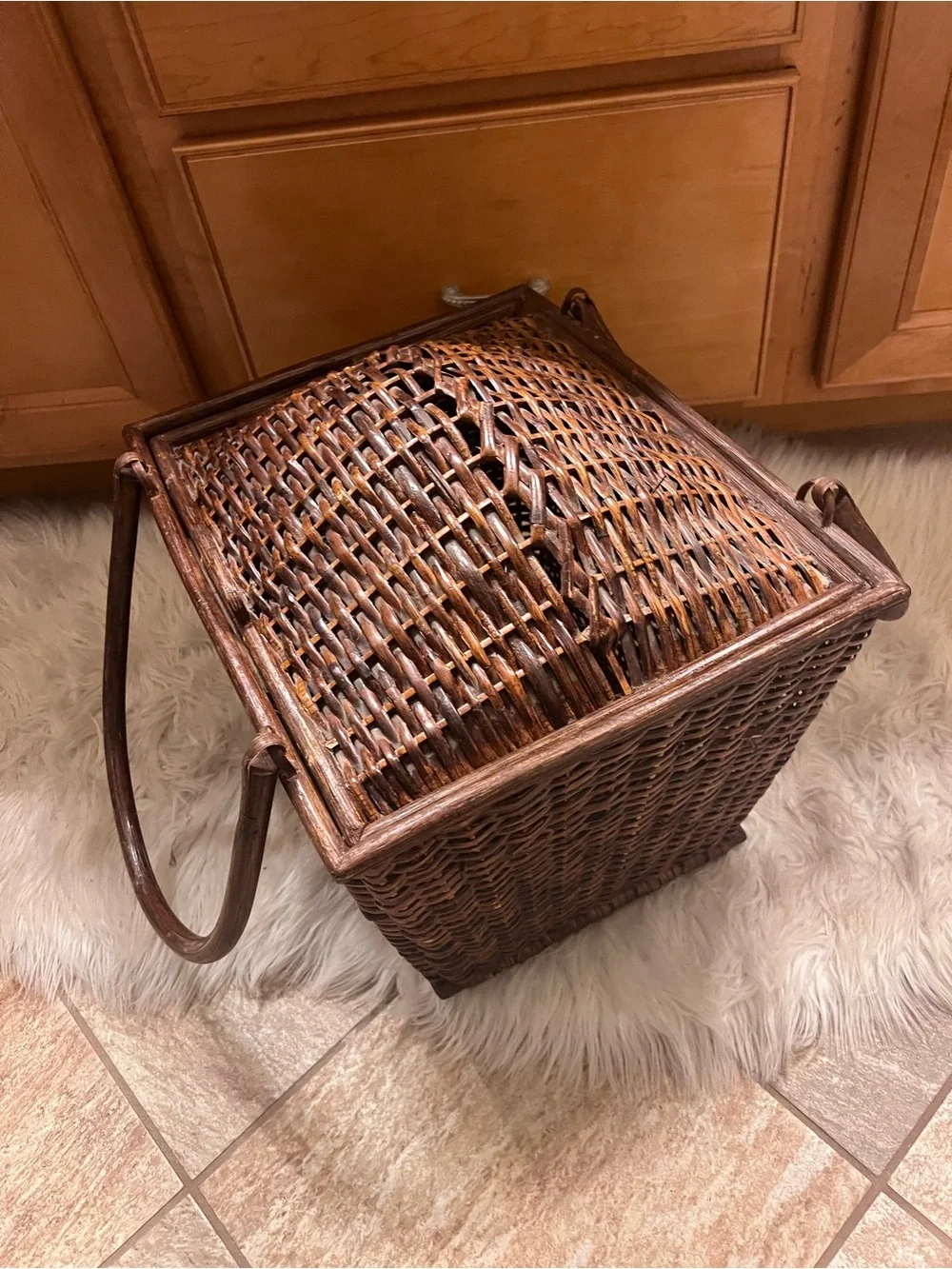 Vintage Large Hand Woven Storage Basket with Lid & Handles Home Decor